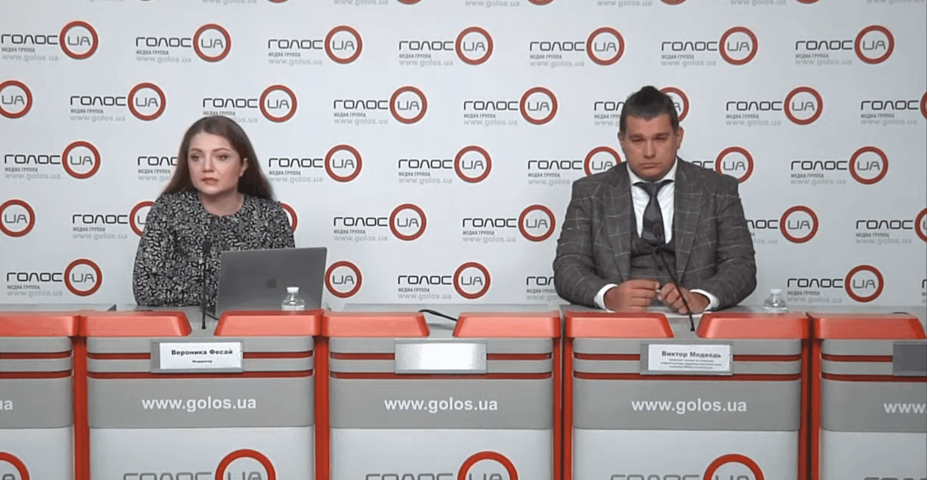 Обмеження Не вакцинованих держслужбовців експерт Віктор Медвідь