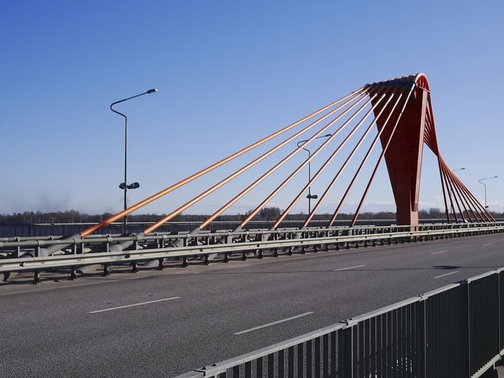 Південний міст на місяць стане місцем автомобільних заторів через корупційну складову – експерт