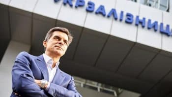 Звільнення “голови Укрзалізниці” – це “війна лобістів” – Медведь