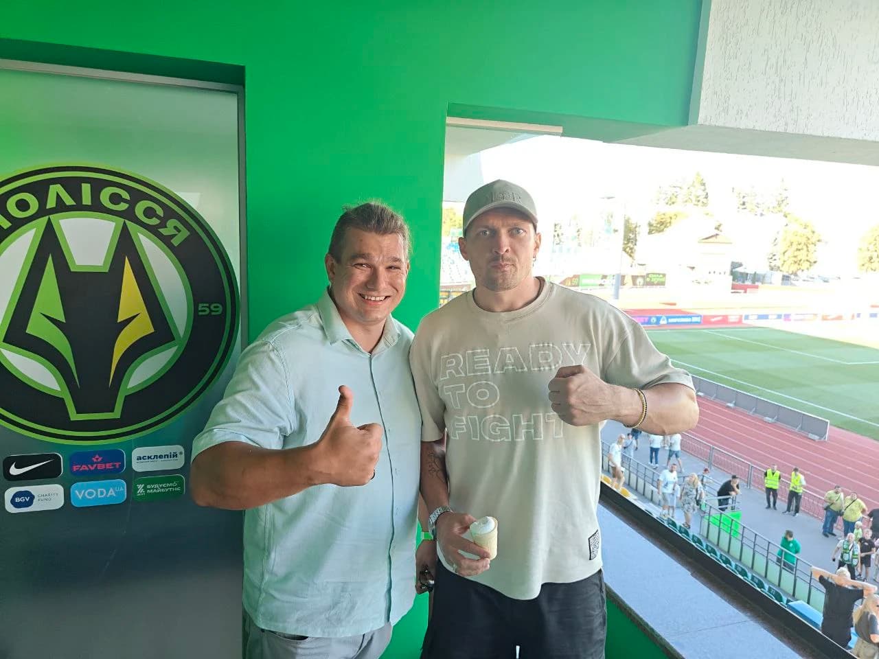 Віктор Медвідь познайомився з абсолютним чемпіоном світу з боксу Олександром Усиком